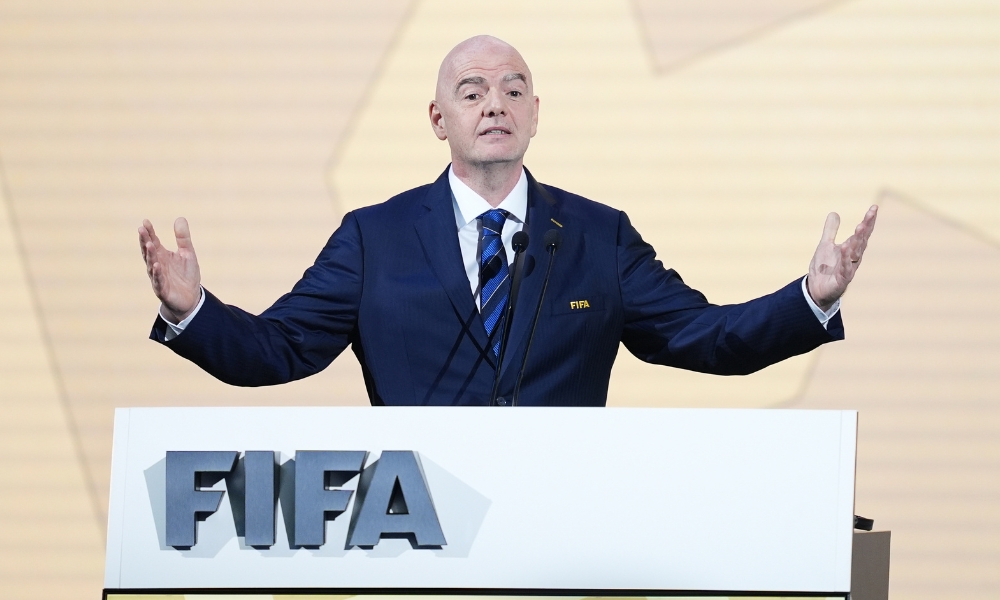 郑钦文获WTA最受欢迎奖,官方恭喜:人气女王九派新闻.